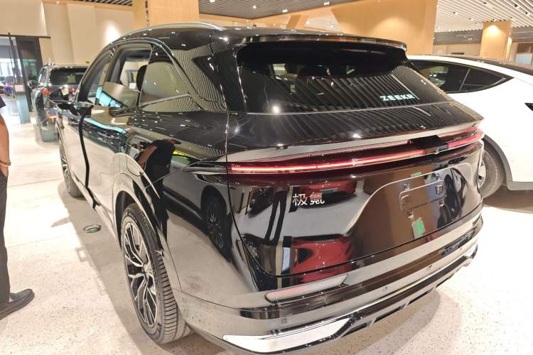 Used Zeekr 7X 2026 75kWh Rear-Drive MAX Edition Rear Left 45 Deg