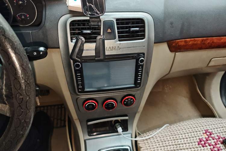 Used CHANGAN CX30 2011 Sedan 1.6L Manual Luxury Model
