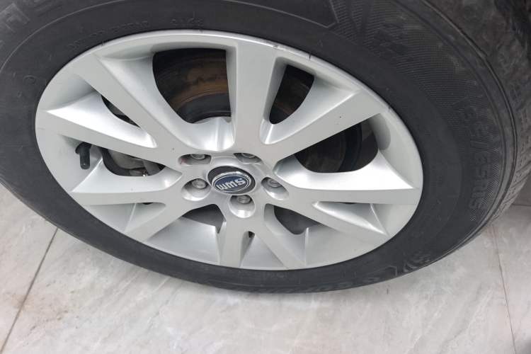 Used SWM X2 2021 1.5L Manual Business Version 7 Seats
