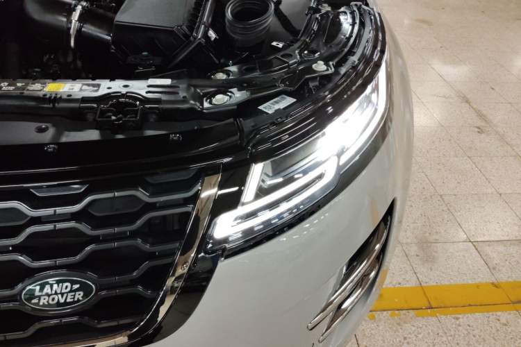 Used Land Rover Range Evoque 2022 Facelifted Aurora L 249 PS R-Dynamic Luxury Edition Left Front Headlight