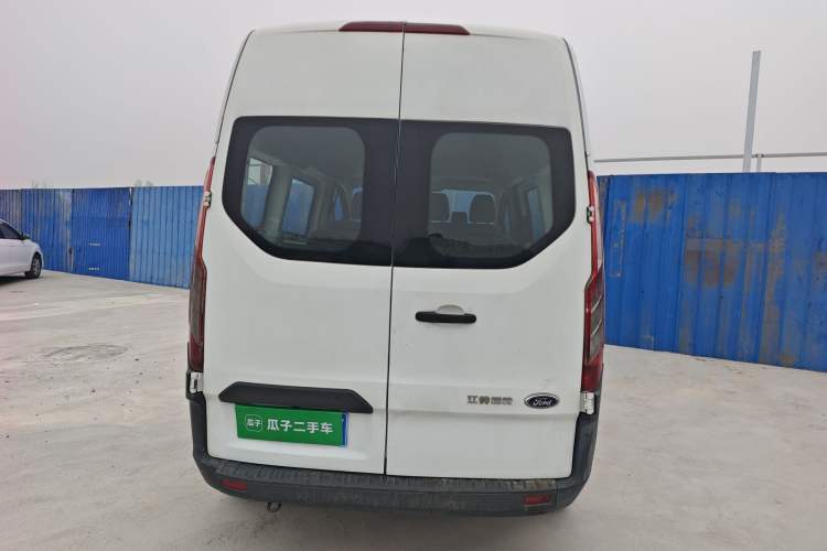Used Ford Transit 2017 2.0T Diesel Multi-Purpose Commercial Vehicle Short Wheelbase Mid-Roof China IV Standard