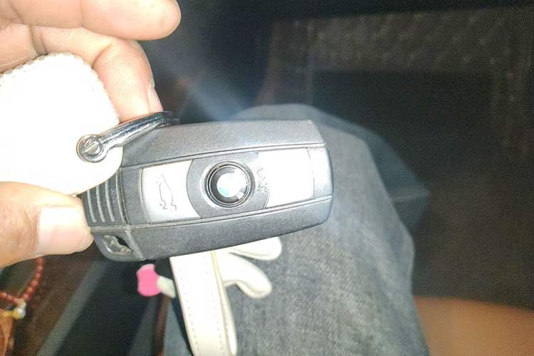 Used BMW 3 Series 2012 320i Sport Edition Vehicle Key