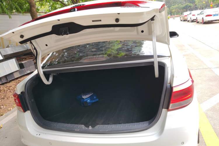 Used Kia K2 2017 Sedan 1.4L Automatic Transmission 15th Anniversary Special Edition GLS