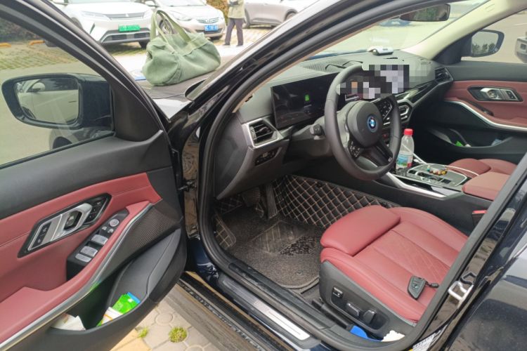 Used BMW i3 2024 eDrive 35 L Driver Seat