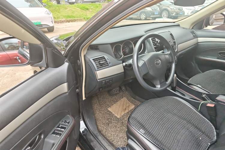 Used Nissan Sylphy 2016 Classic 1.6XE Automatic Comfort Edition Driver Seat