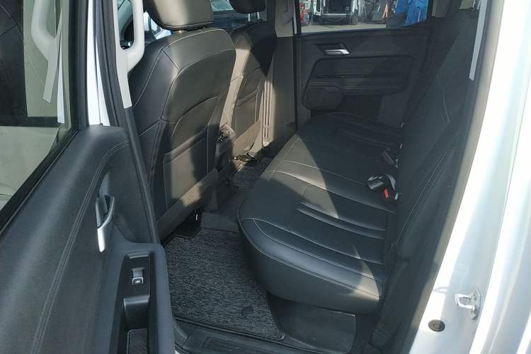 Used JMC DaDao 2024 Mountain Edition 2.3T Diesel Automatic 4x4 Standard Wheelbase Comfort Version