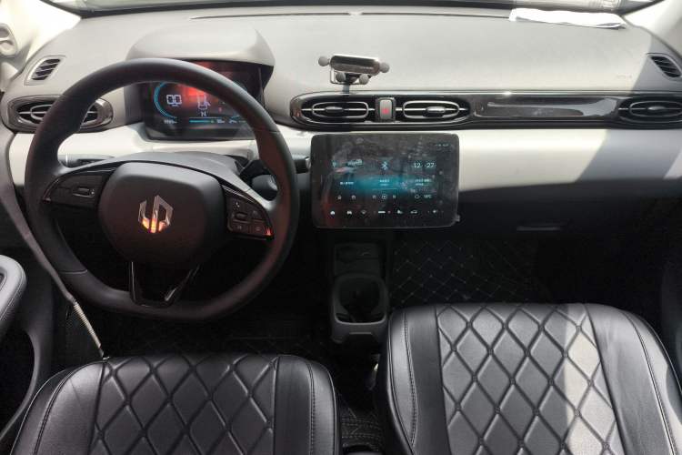 Used Leapmotor T03 2024 310 Comfort Edition Center Console