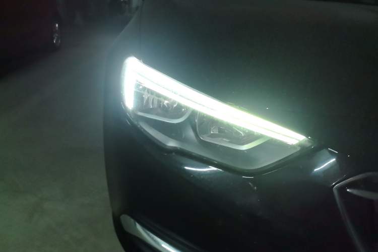 Used Buick Regal 2019 20T Elite Version China VI Standard Right Front Headlight