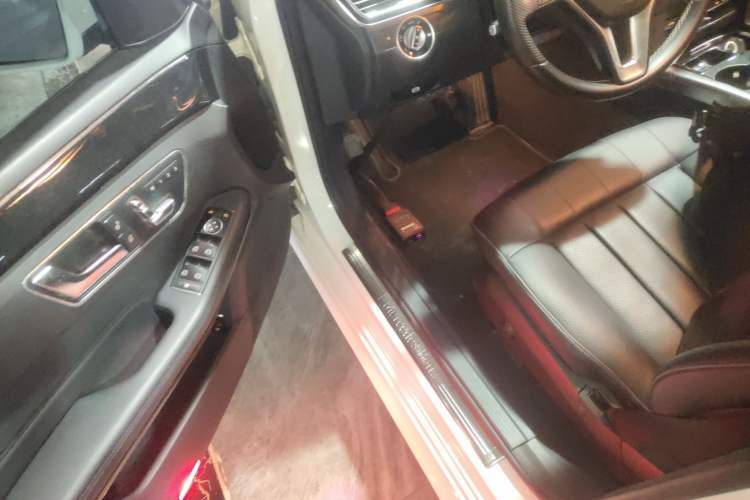 Used Mercedes-Benz E-Class 2015 Facelift E 200 L Sport Edition