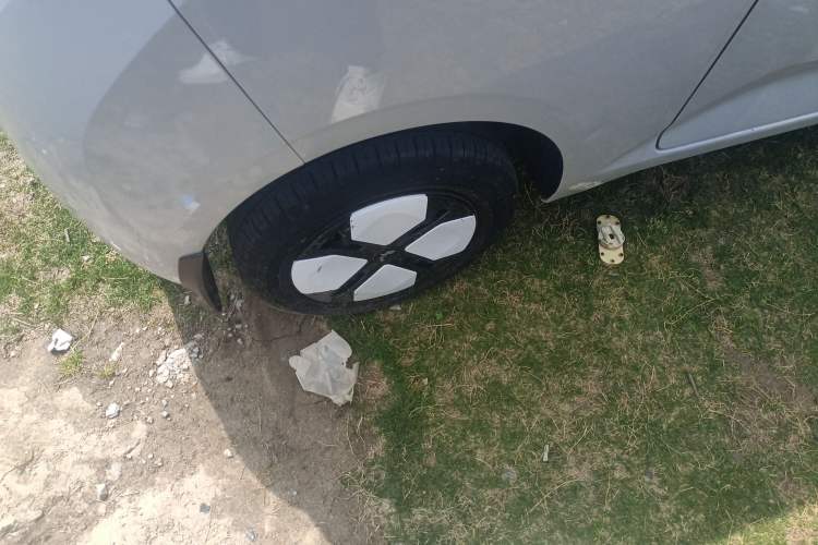 Used Wuling Hongguang MINIEV 2024 3rd Generation 215km Advanced Version Exterior 5