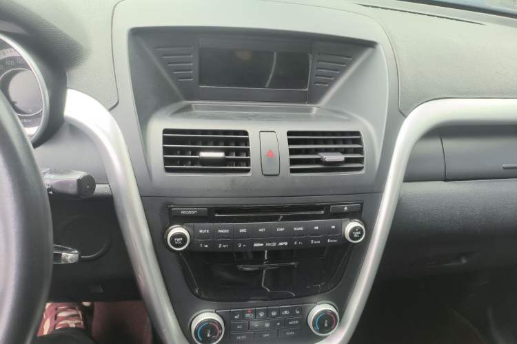 Used Bestune X80 2013 2.0L automatic luxury version