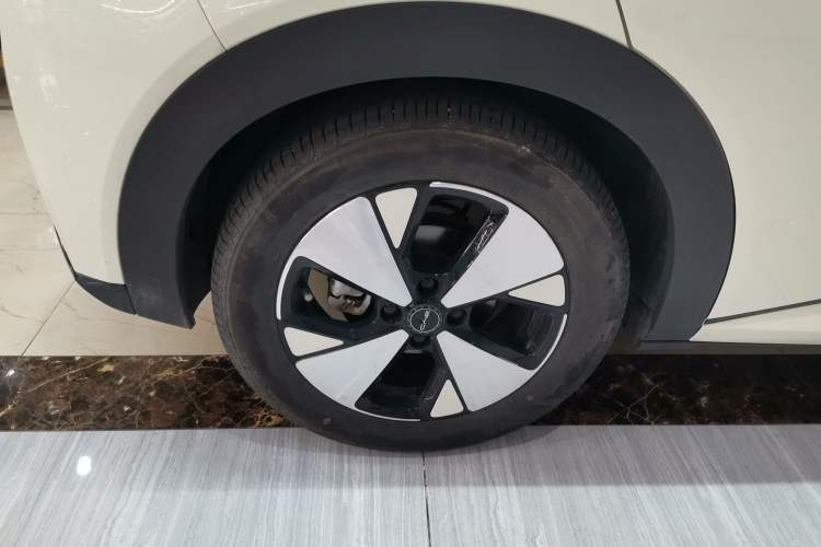 Used BYD Dolphin 2023 420 km Fashion Edition
