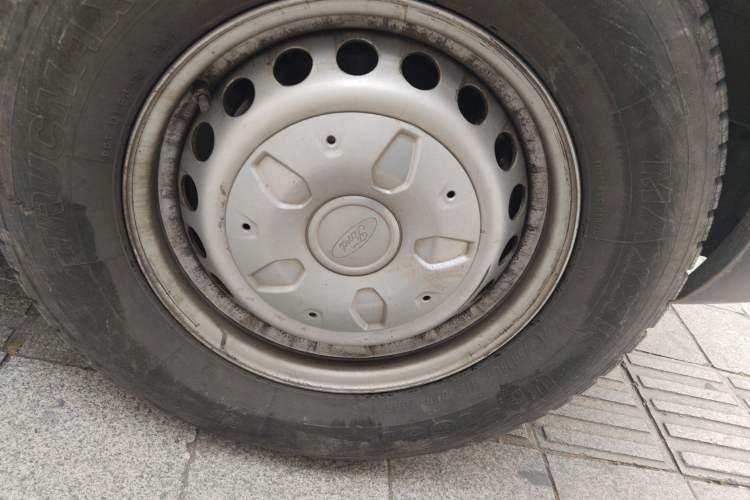 Used Ford Transit 2019 2.0T Diesel Business & Travel Mid-Drive Mid-Roof 7-Seater China VI Standard