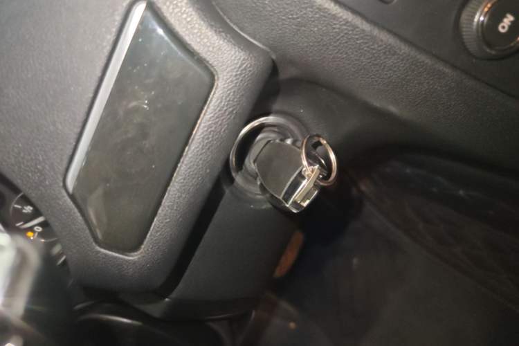 Used Mercedes-Benz R-Class 2017 R 320 4MATIC Business Edition Prestige Model Vehicle Key