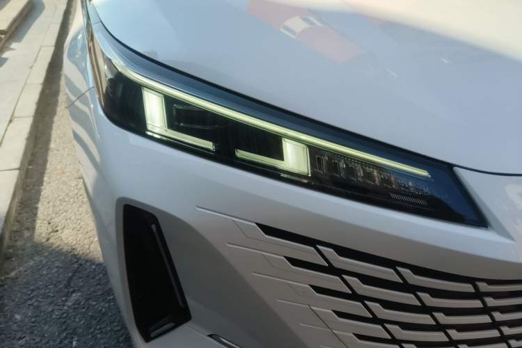 Used CHANGAN Eado DD 2023 Blue Whale NE 1.5T GDI DCT Luxury Edition