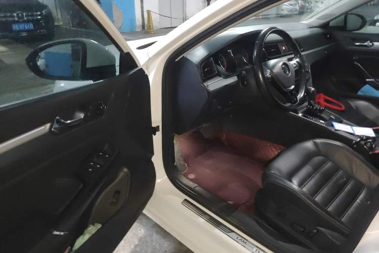 Used Volkswagen Lamando 2017 280TSI DSG Luxury Edition
