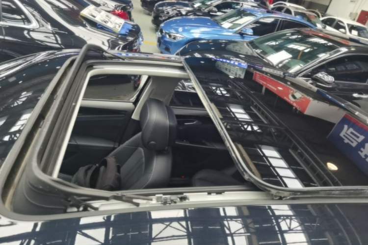 Used Volkswagen Passat 2025 Outstanding Model 380TSI Dragon Glory Edition
