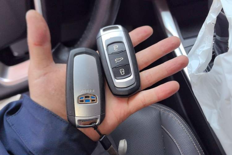 Used Geely Auto Vision X6 2018 1.4T CVT 4G Connected Luxury Version