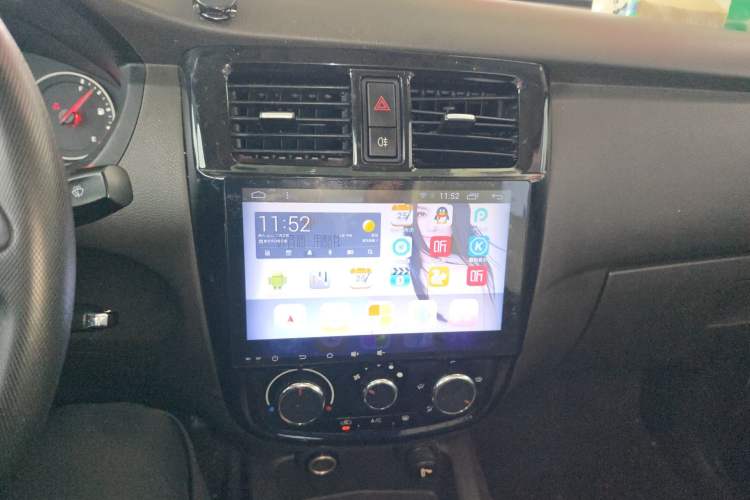 Used Wuling Rongguang V 2016 1.5L Standard Version Audio And AC Panel