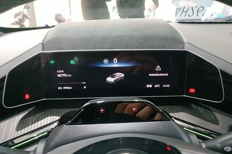 Used Zeekr 001 2022 Ultra-Long Range Dual-Motor ME Version Instrument Cluster