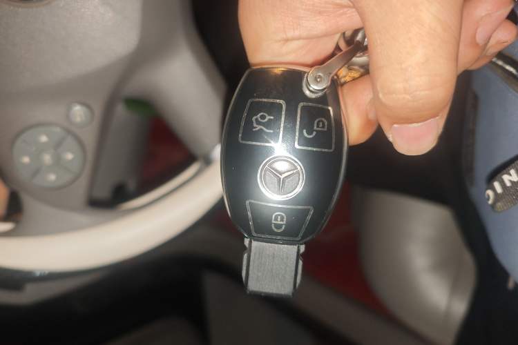 Used Mercedes-Benz E-Class 2011 E 300 L Elegant Model