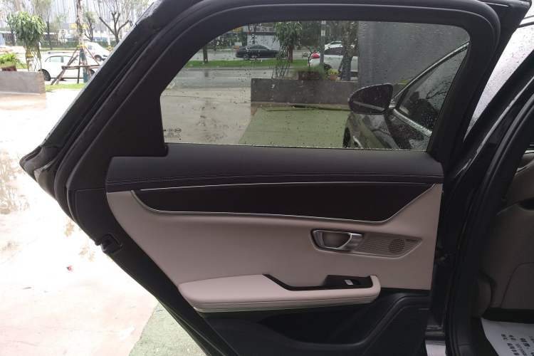 Used BYD Han 2025 DM-i Intelligent Driving Edition 125KM LiDAR Flagship Model
