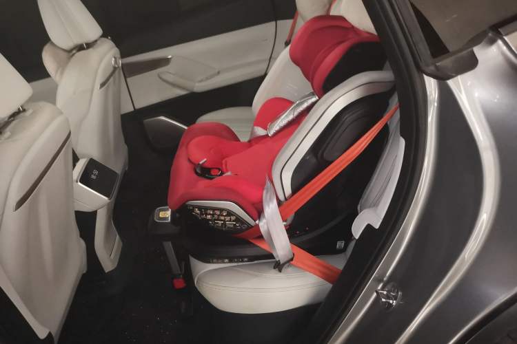 Used ONVO L60 2024 60 kWh Rear-Drive Version