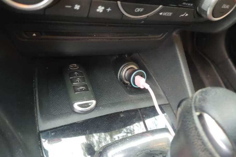 Used Mazda Mazda 3 Axela 2016 Sedan 1.5L Automatic Luxury Model