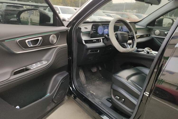 Used Chery Tiggo 8 PRO 2024 Champion Edition 290T Two-Wheel Drive Shining Version 5 Seats