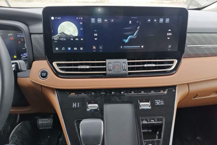 Used Hongqi HQ9 PHEV 2024 2.0T Four-Wheel Drive Business Edition