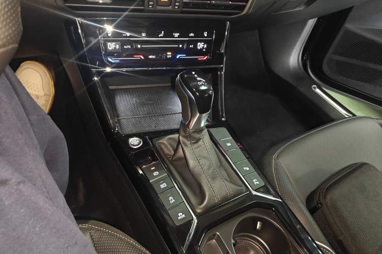 Used Volkswagen Passat 2024 380TSI Starry Sky Flagship Edition