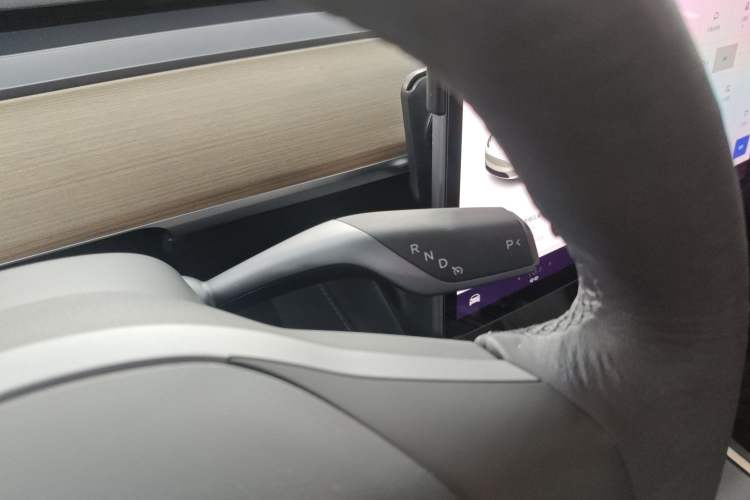 Used Tesla Model Y 2021 Standard Range Rear-Wheel Drive Version Gear Lever