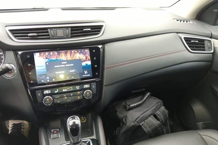 Used Nissan Qashqai 2022 2.0L CVT XV Premier Luxury Edition Center Console