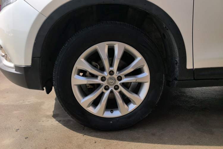 Used Dongfeng Aeolus AX7 2015 2.3L Automatic ZhiZun Version