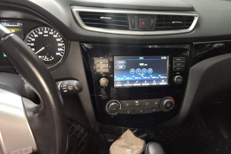 Used Nissan Qashqai 2017 2.0L CVT Smart Enjoyment Version China VI Standard