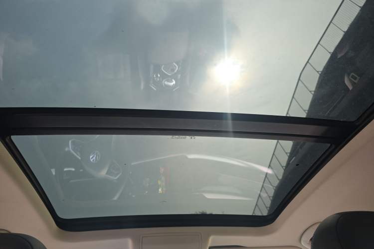 Used Volkswagen Passat 2023 330TSI Starry Elite Edition Headliner