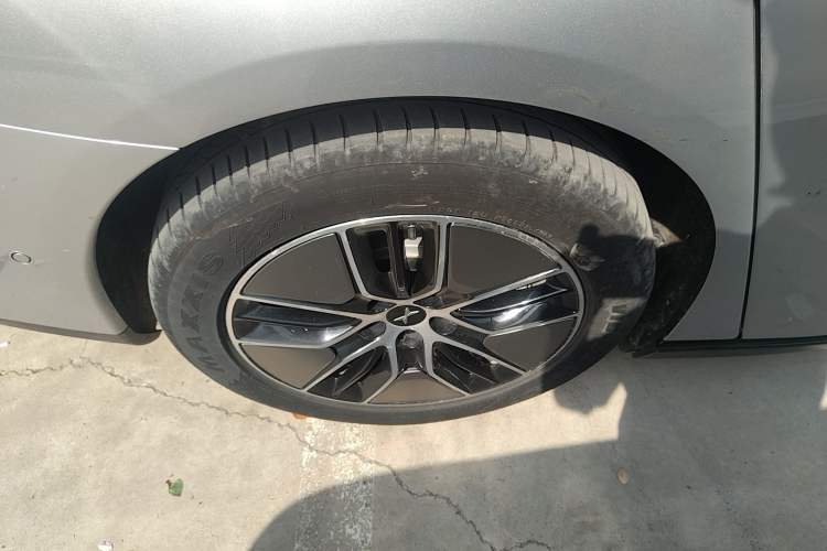 Used XPeng P7 2024 P7i 550 Max Exterior 3