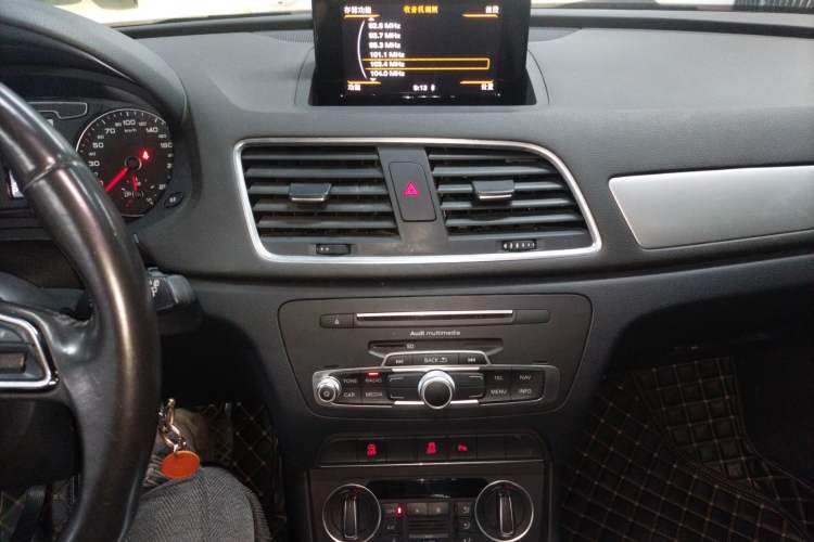 Used Audi Q3 2016 35 TFSI Fashion Model
