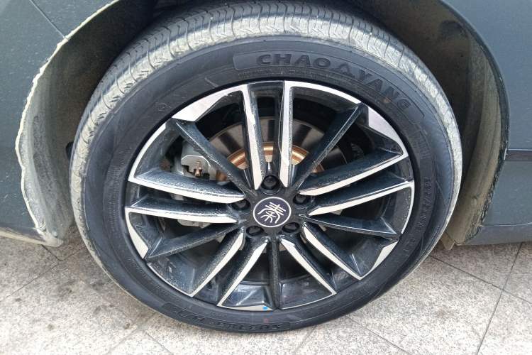 Used BYD Qin L 2025 EV 545KM Excellence Edition Right Rear Wheel Hub