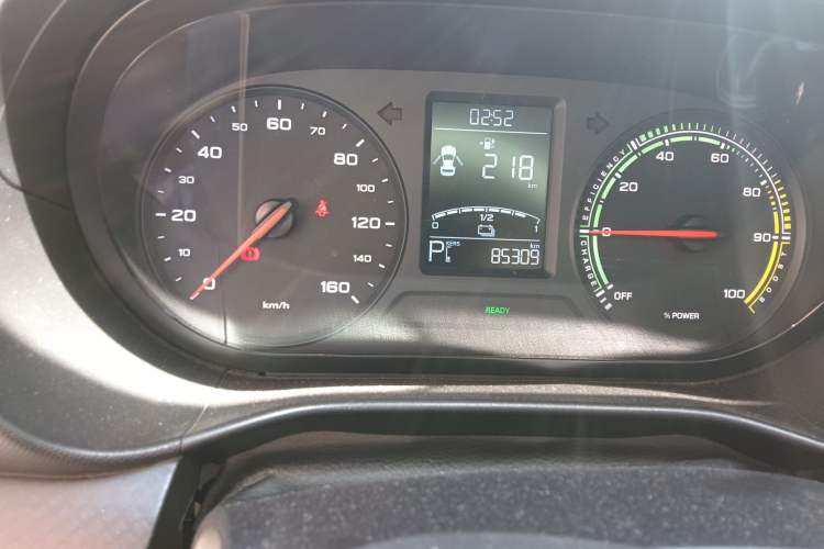 Used Roewe Clever 2020 Urban Style Edition Odometer Close Up