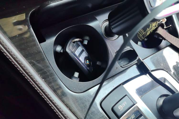 Used BMW 5 Series 2014 525Li Luxury Design Package