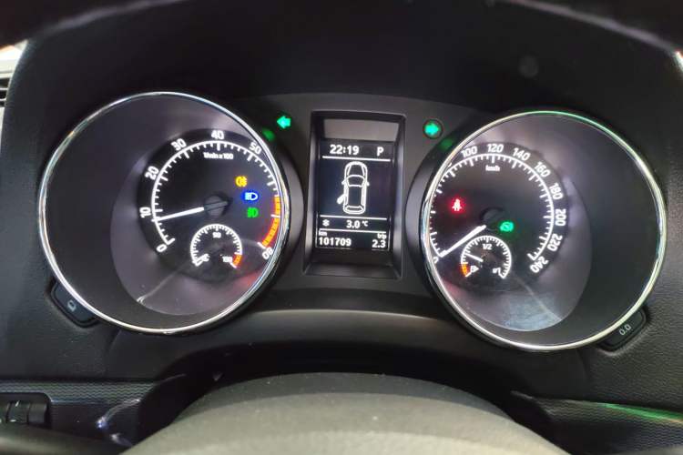 Used Skoda Yeti 2017 TSI280 DSG Car Enjoy Brothers Edition