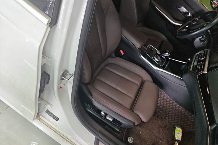 Used BMW 3 Series 2021 Facelifted 320Li M Sport Package Right Front Seat