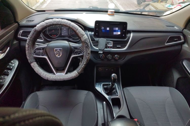 Used Baojun 730 2021 1.5L Manual Fashion Version 7 Seats