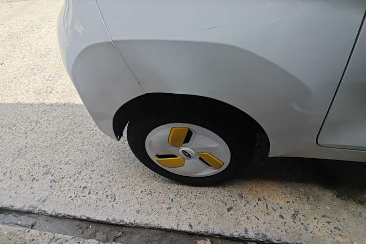 Used Chery QQ Ice Cream 2022 170km Sundae Phosphate Lithium-Ion