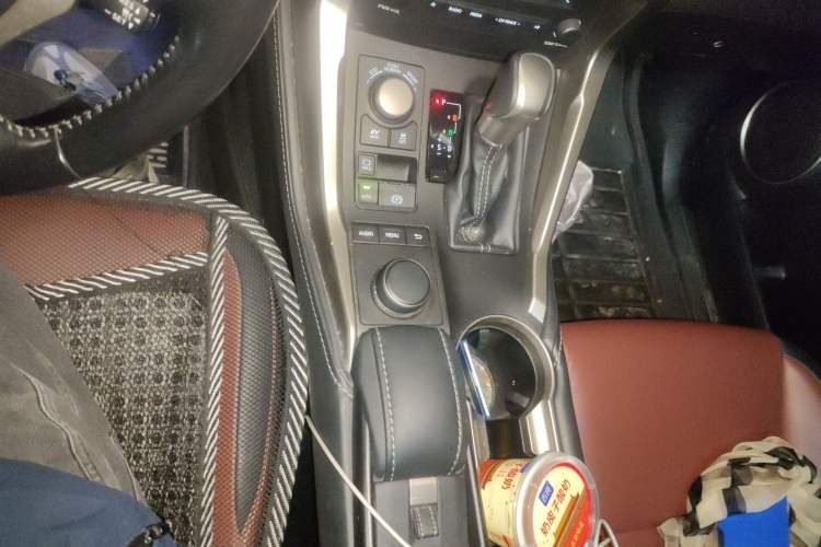 Used Lexus NX 2015 300h All-Wheel-Drive Fēngzhì Edition Gear Lever