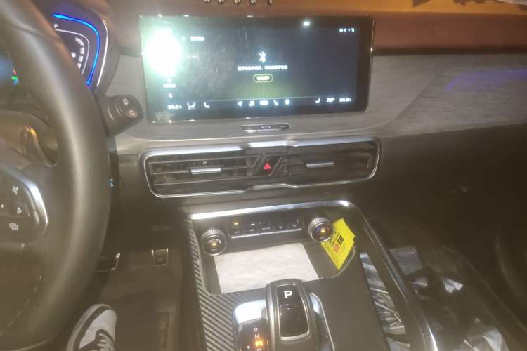 Used Geely Auto Coolray 2019 Sport Model 260T DCT Battle China V Standard
