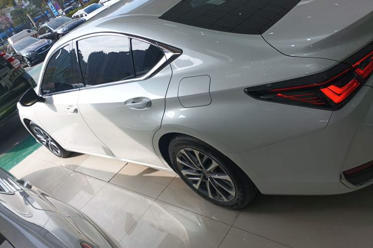 Used Lexus ES 2025 200 Premium Edition