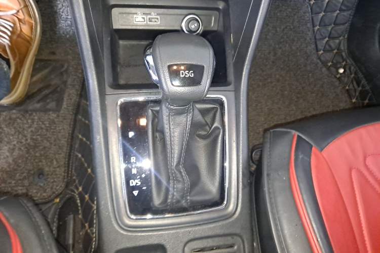 Used Skoda Karoq 2018 TSI280 Luxury Edition China V Standard Gear Lever