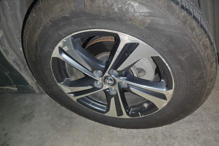 Used Toyota RAV4 2015 2.0L CVT Two-Wheel Drive Fashion Edition